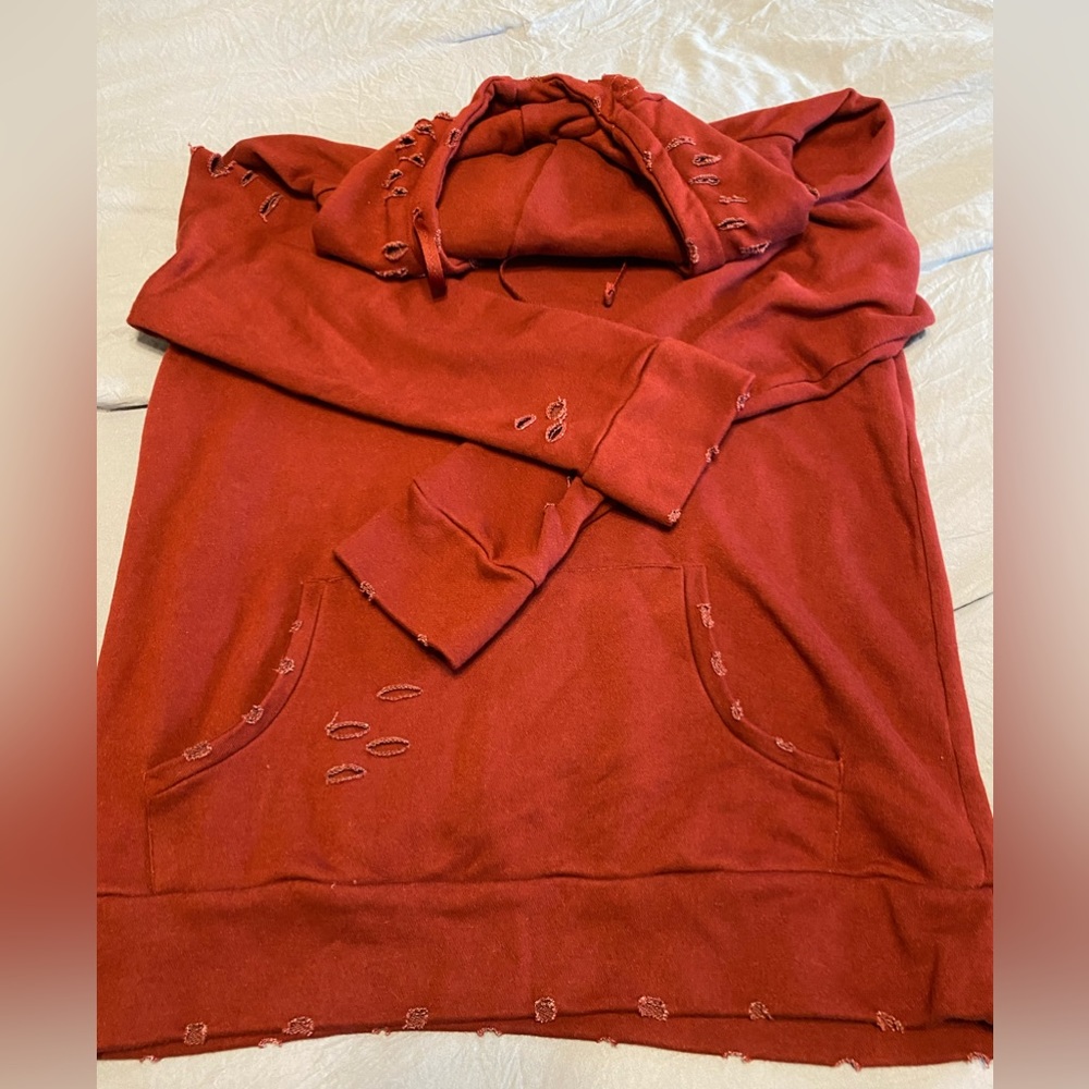 Chelsea DeBoer by Lily & Lottie distressed oversized hoodie Womens size XL -Wine